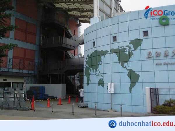 du hoc dai hoc chau a nhat ban
